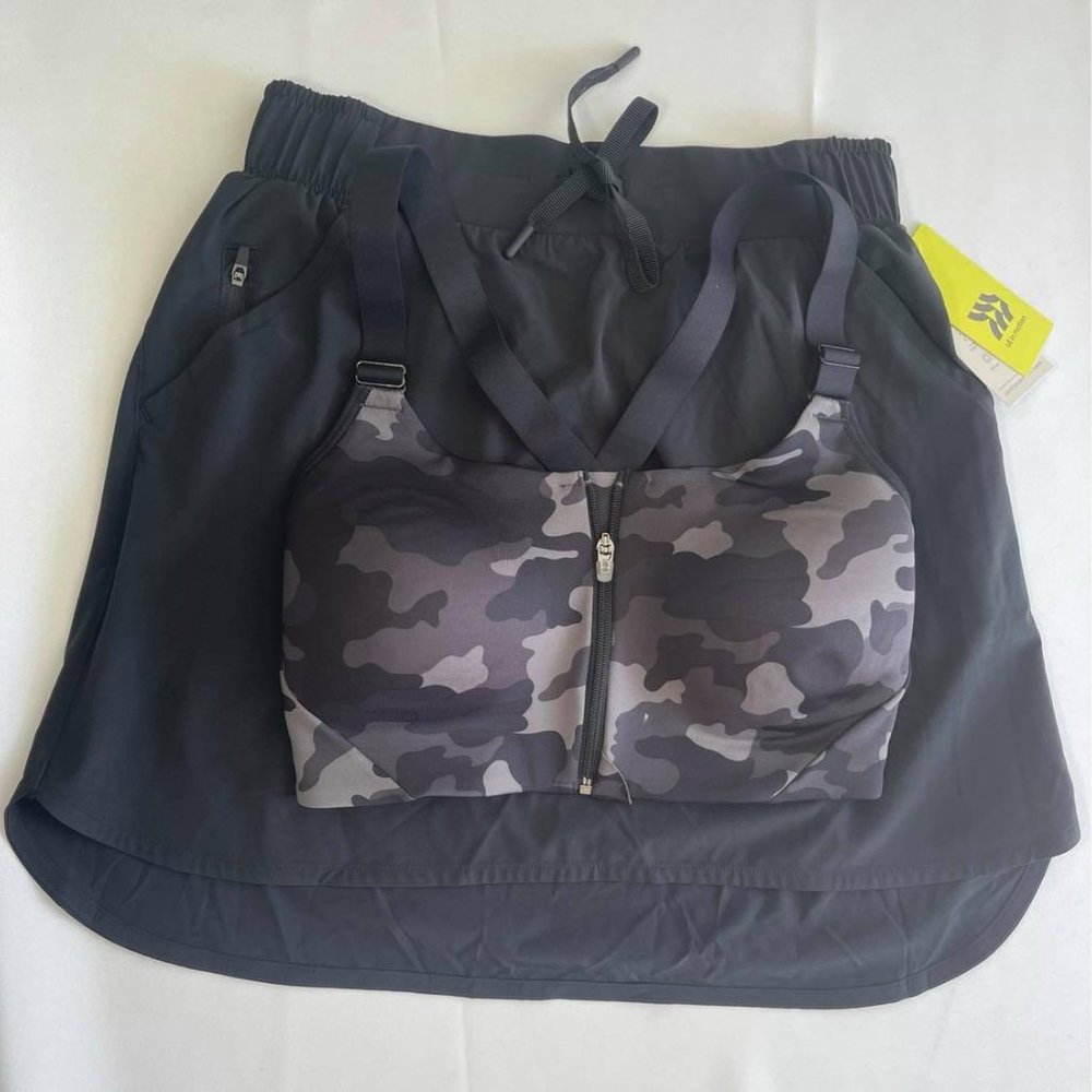 Sports bra and stretch Woven Skorts size XS